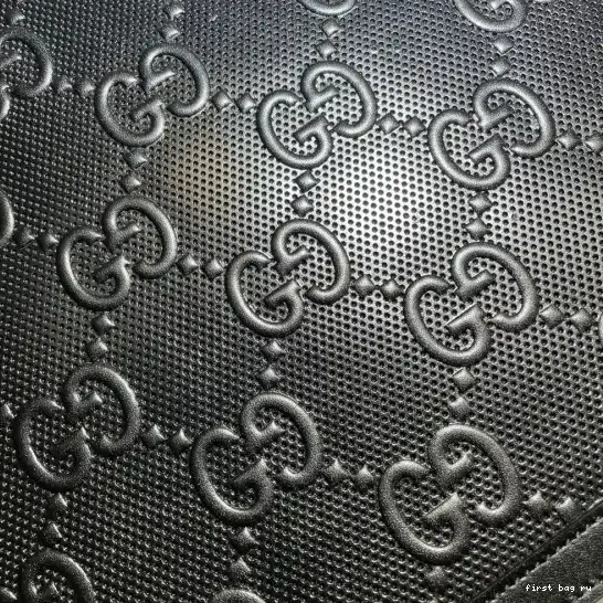First bag ru GUCCI pouch GG embossed 0610